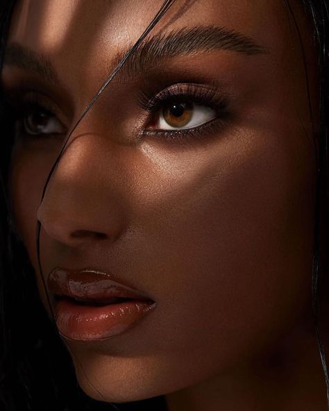 @campussnap on Instagram: “Eyes: @houseoflashes Mua: @patrickta Model: @sydneyjharper Photographer: @solmazsaberi Follow for weddings: @weddingbycampussnap…” Sydney J Harper, Woman Painting, Black Is Beautiful, On Set, When Someone, Instagram Account, Natural Makeup, Sydney, A Photo