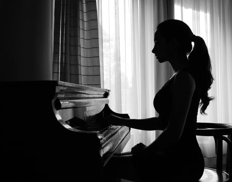 Song from a Secret Garden by Brigitta Szontagh, via 500px Photo Song, Piano Photography, Taken Film, Piano Girl, Musician Photography, A Secret Garden, Music Express, Silhouette Images, Playing Piano