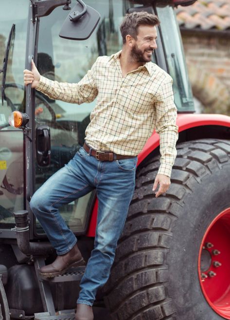 Working Farmer Look With Jeans and Check Shirts Modern Farmer Outfit Men, Farmer Fashion Men, Farmer Aesthetic Man, Farmer Outfits Men, Cartooning People, Mens Country Outfits, Farmers Outfit, Farmer Man, Jason Roy