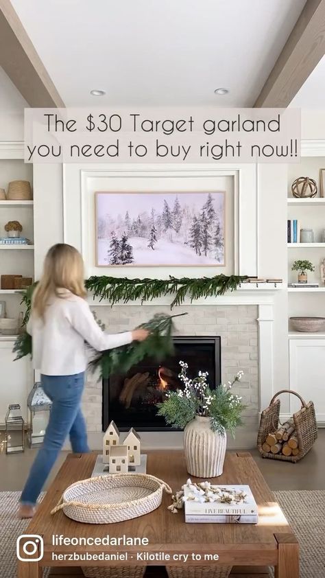 Layered Garland On Mantle, Simple Winter Mantle Decor, Garland For Fireplace Christmas, Fireplace Mantel Garland, Layering Garland On Mantle, Winter Mantle Decor With Tv, Christmas Garland Mantle With Tv, Christmas Decor For Mantle With Tv, Christmas Mantle No Garland