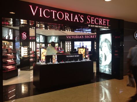 Duty free In Punta Cana. James Town, Inspiration Dressing, Victoria Secret Store, Victoria Secret Shops, Stuff Aesthetic, Amazing Apartments, Victory Secret, Scary Photos, City In Europe