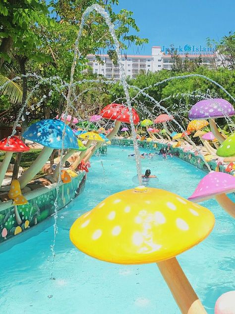 Water Park Ideas, Water Park Rides, Cruise Tips Royal Caribbean, Planet Coaster, Budget Friendly Travel, Resort Design, Tropical Resort, Holiday Resort, Waterpark