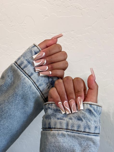 Square Swirl Nails, Chrome And White Nails, Swirly French Tip Nails, White Nails Chrome, White Nails Square, French Tip Nails White, White Swirl Nails, Nails Swirl, Swirl Nail