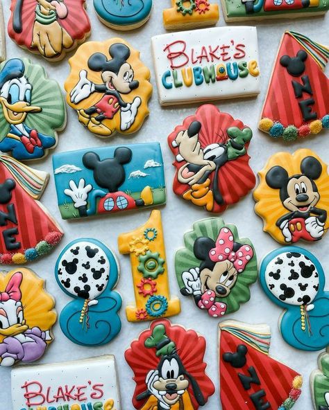 Birthday cookies decor ideas, birthday cookies decorating inspo, 1st birthday cookies ideas, cookies decorating ideas, cookies decor inspo, Disney cookies ideas Cute Birthday Cookies, Birthday Cookies Ideas, Decor Ideas Birthday, 1st Birthday Cookies, Twodles Birthday, Cookie Pictures, Disneyland Birthday, Royal Iced Cookies, Mickey Birthday Party