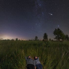 Stargazing Date, Sky Gazing, Dream Dates, Radio Silence, Night Couple, Location Inspiration, Road Trip Adventure, Skull Hand, Sky Landscape