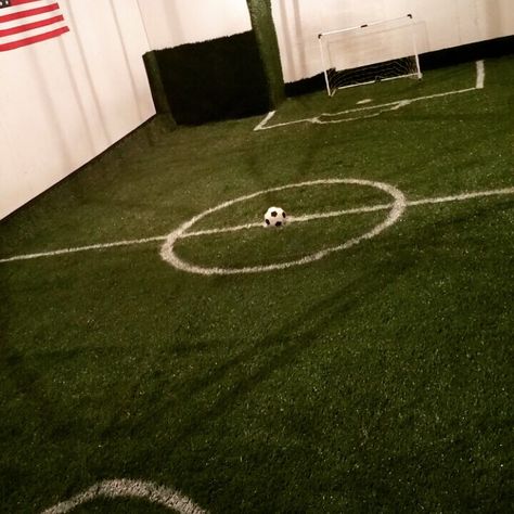 Basement soccer field Soccer Garage, Basement Play Area, Trampoline Room, Football Bedroom, Recreational Room, Basement Gym, Game Room Basement, Sports Room, Football Field