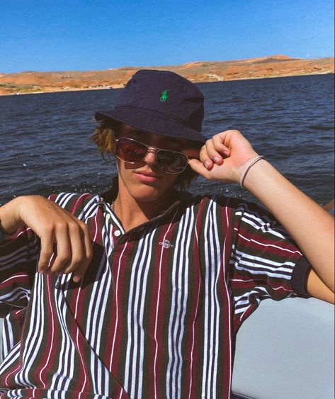 Bucket Hats Mens Outfit, Bucket Hat Outfit Mens Summer, Bucket Hat Aesthetic Boy, Bucket Hat Outfit Mens Streetwear, How To Style Bucket Hats, Boy Wearing Hat, Bucket Hat Outfit Mens, Polo Bucket Hat, Bucket Hat Outfit Ideas