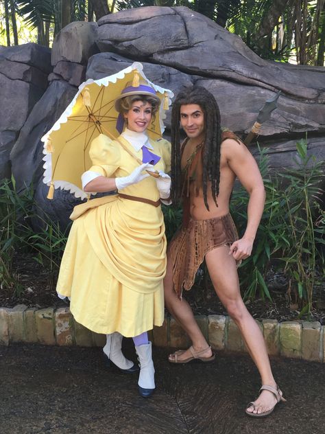 Tarzan Couple Costume, Tarzan And Jane Costume Couple, Tarzan And Jane Halloween Costume, Tarzan And Jane Costume, Disney Couple Cosplay, Diy Jane Costume Tarzan, Jane Costume Tarzan, Tarzan Costume, Tarzan And Jane Costumes