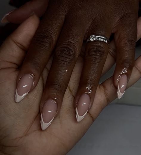 Simple And Classy Nails, Minimalist Almond Nails, Oval Nails Inspiration, June Ideas, Pretty Vibes, Nails Love, Asian Nails, Romantic Nails, Hard Nails