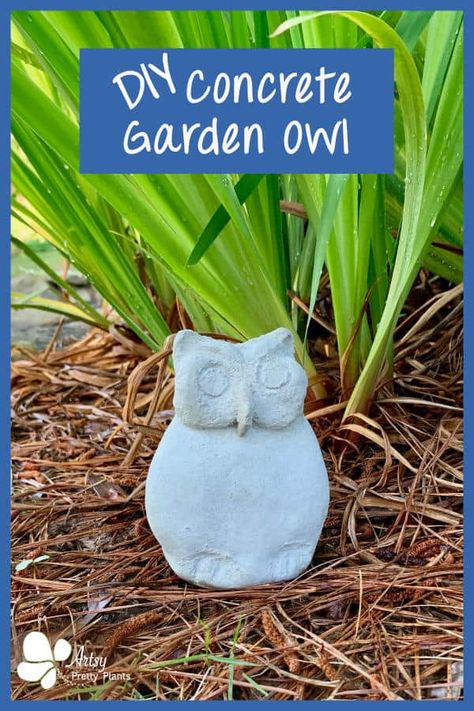 Garden Statues Ideas, Cement Ideas, Owl Statue, Garden Owl, Cement Garden, Concrete Statues, Concrete Ideas, Mosaic Kits, Cement Diy