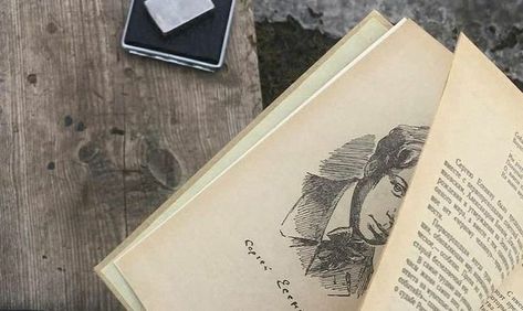 Fotografi Vintage, The Infernal Devices, Dark Academia Aesthetic, The Secret History, Academia Aesthetic, Book Aesthetic, Aesthetic Photo, Dark Academia, Old Money