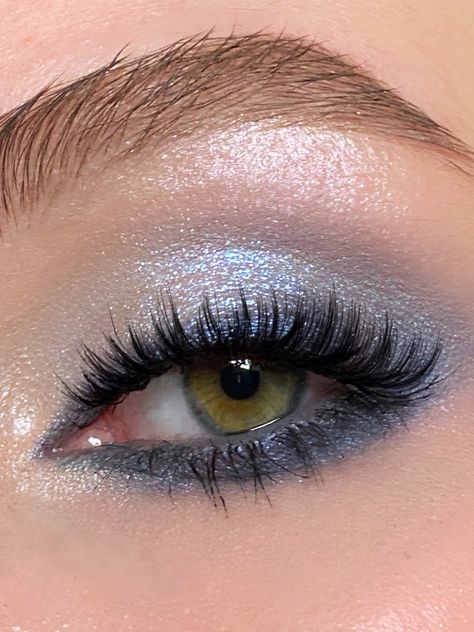 Grey makeup 
Makeup inspiration 
Inspo
Gray 
Tom Ford 
Day makeup 
Evening makeup
Green eyes Quince Makeup, Navy Makeup, Silver Eye Makeup, Maquillage On Fleek, Blue Makeup Looks, Silver Makeup, Makeup Looks Natural, Prom Eye Makeup, Prom Makeup Looks