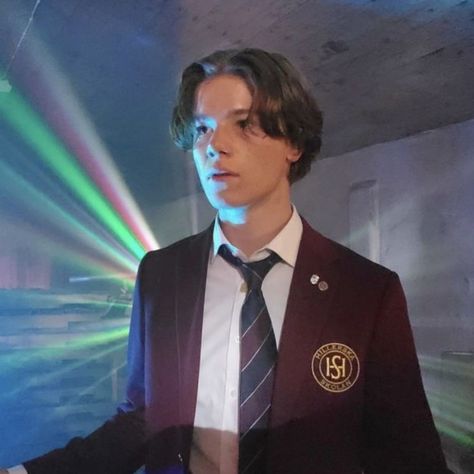 edvin ryding omar rudberg boys aesthetic icons young royals Edvin Ryding Pfp, Edvin Ryding Aesthetic, Edvin Ryding Wallpaper, Edwin Ryding, Edvin Ryding Young Royals, Wilhelm Young Royals, Prince Wilhelm, Edvin Ryding, Royal Babies