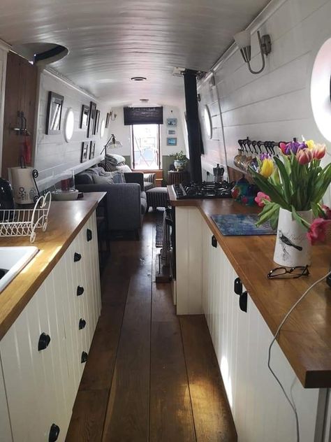 Narrowboat Kitchen, Barge Interior, Canal Boat Interior, Van Interiors, Barge Boat, Narrowboat Interiors, Canal Barge, Amazing Interior Design, Boat Living