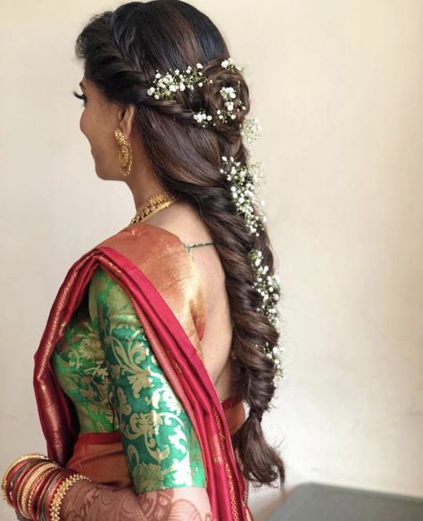 Hairstyles South Indian, South Indian Hairstyles, Simple Bridal Hairstyle, Wedding Hairdo, Bridal Hair Decorations, Bridal Hairstyle Indian Wedding, Hair Style On Saree, Hair Style Vedio, Engagement Hairstyles