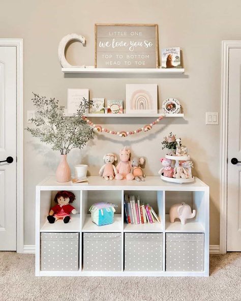 Book Shelf For Baby Nursery, Baby Nursery Cube Storage, Small Nursery Accent Wall, Floating Shelf Kids Room, Babygirl Nursery Decor, Floating Shelves Girls Bedroom, Baby Wall Decor Ideas, Cube Shelf Nursery, Baby Room Book Shelf Ideas