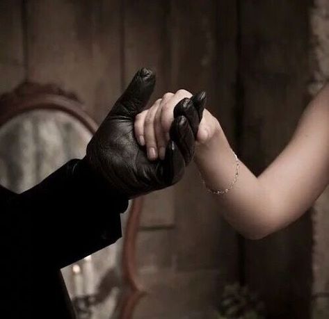 Leather gloved hands Leather Gloves Aesthetic, Gloves Aesthetic, Rosalie Hale, School For Good And Evil, Aaron Warner, Shatter Me Series, Hand Gloves, Jacob Black, Throne Of Glass