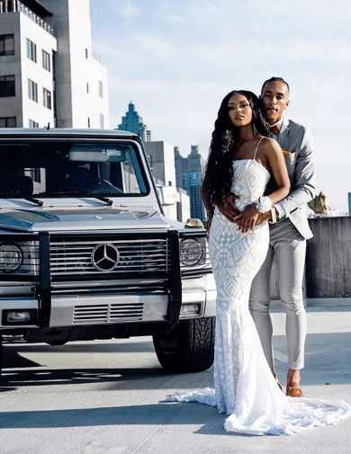 White Prom Dress And Tux Combo, Prom Photoshoot Black Couple, Prom Couple Poses Black People, Prom Poses Black Couples, Car Prom Pictures, White Prom Dress Couple, Prom Couples Black People, Md Poses, Black Prom Dress Couple