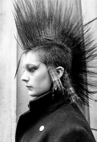 Punk girl Skin Heads, Oi Punk, Punk Guys, Punk Is Not Dead, Goth Culture, Punk Subculture, Anarcho Punk, Punk Diy, British Punk