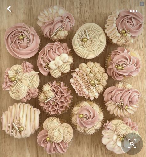 Feminine Cupcakes, Boho Theme Cupcakes, Fancy Cupcakes Decorating, Wedding Cupcake Designs, Elegant Cupcake Designs, Rose Gold Cupcakes, Boho Cupcakes, Birthday Cupcakes For Women, Bridal Cupcakes