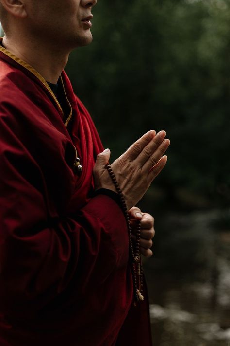 Meditating Sound Monk Meditation Art, Loss Of Trust, Monk Meditation, Buddhism Wallpaper, The Ripple Effect, Hd Flower Wallpaper, Making Amends, Buddha Artwork, Ripple Effect