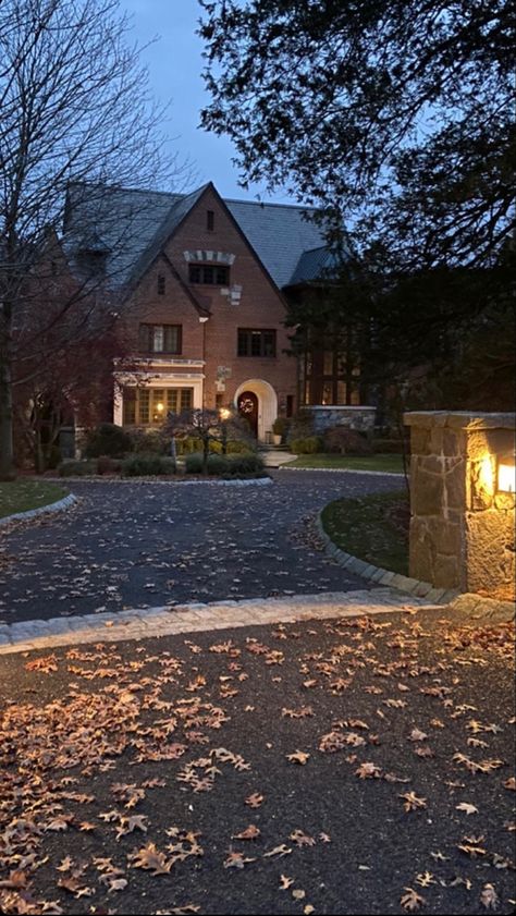 Big House Aesthetic Outside, Family House Aesthetic, Aesthetic Suburban House, Huge Suburban House, Aesthetic Neighborhood Houses, Family Home Aesthetic, Family Home Outside, Autumn Mansion, Big Family Home