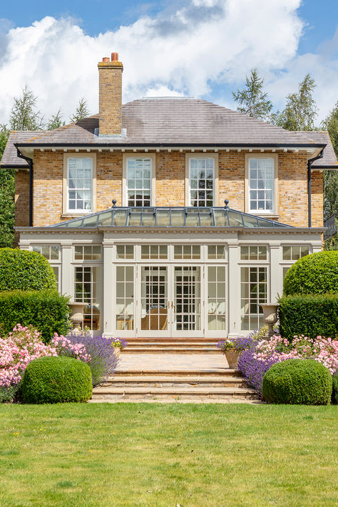 luxury conservatory inspiration idea Garden Room Windows, Georgian House Renovation, Orangeries Extension, Conservatories Ideas, Conservatory Extension Ideas, Home Extension Ideas, Orangery Extension Kitchen, Orangery Interior, Regency Architecture