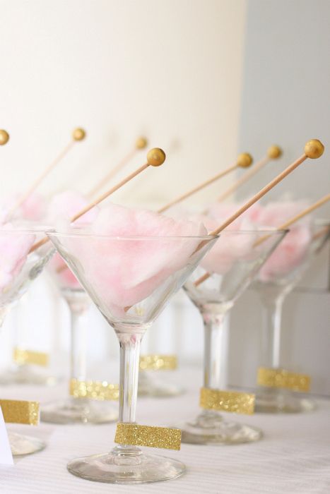 Fill martini glasses with pink cotton candy in advance then pour champagne or sparkling wine over it when your guests arrive. Image by Shawn Menary Photography. #weddingbeverage #reception #signaturedrinks Cotton Candy Martini, Crafty Cocktails, Cotton Candy Cocktail, Cotton Candy Wedding, Drinks Reception, Candy Cocktails, Champagne Party, Pink Cloud, White Russian