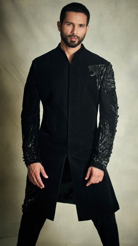 Nikah Outfit Men, Blue Sangeet Outfit For Groom, Sangeet Indo Western Outfit Men, Men’s Indo Western Outfit, Shahid Kapoor Outfits, Sherwani Design For Men, Black Indowestern Men, Men Sangeet Outfits, Best Wedding Suits For Men Indian