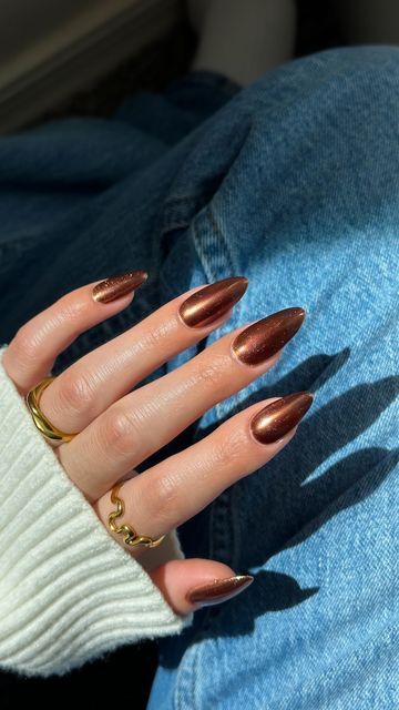 Dayanna Issey Sapiens on Instagram: "Chocolate chrome 🤎  using: @gelcare.official jelly brown •use code DISSEY•  everything else is linked in my asf 🫶🏻  #chromenails #nailsofinstagram #nailstagram #nailsoftheday #brownnails #fallnails #nails" Brownie Chrome Nails, Brown And Gold Chrome Nails, Chocolate Chrome Nails Almond, Brown Crome Nails Design Square, Brown Nails With Gold Chrome, Fall Full Set Nails, Copper Brown Nails, Brown Chrome Nails Almond, Dark Brown Nails With Chrome