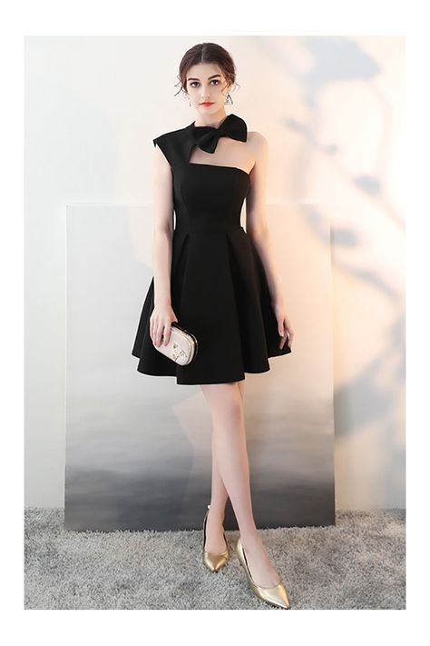 Shop Little Black Homecoming Dress with Cute Bow Open Back online. SheProm offers formal, party, casual & more style dresses to fit your special occasions. Black And White Short Dresses, Elegant Dresses Short, Black Homecoming Dress, Fashion Content, Dresses Casual Fall, Leather Totes, Black Party Dresses, Goth Dress, Elegant Dresses Long