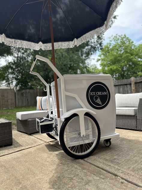 Candy Booth, Ice Cream Beach, Venue Business, Bicycle Sidecar, George And Willy, Small Beach Houses, Ice Cream Business, Truck Business, Beach Cart