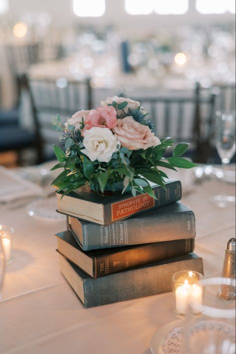 Bookish Wedding Table Decor, Book Table Decor Wedding, Library Themed Centerpieces, Book Themed Table Numbers, Book Table Centerpieces, Book Page Table Numbers, History Wedding Theme, Book Arch Wedding, Sweet 16 Book Theme