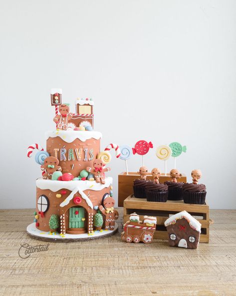 House Birthday Cake, Christmas Birthday Cake, Cake Competition, Cake Festival, Gingerbread Party, Christmas Cutouts, Christmas Cake Designs, Gingerbread House Decorations, Saying Hello