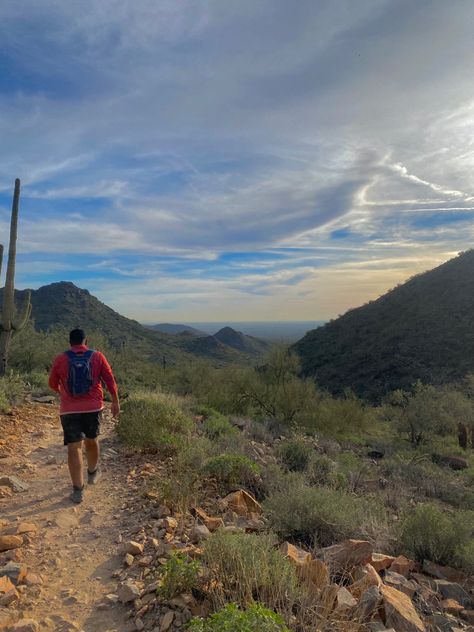 Hiking Desert Aesthetic, Desert Hike Aesthetic, Mountain Hiking Aesthetic, Hiking Views, Desert Hiking, Aesthetic Desert, Views Aesthetic, La Hikes, Desert Aesthetic