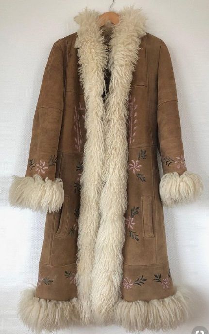 Afghan Coat, Mode Hippie, 70s Inspired Fashion, 70s Outfits, Estilo Hippie, Brown Fur, Suede Coat, Mode Vintage, Burning Man