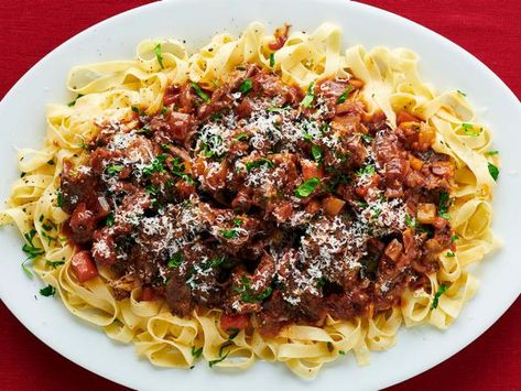 Wine Braised Short Ribs, Braised Short Ribs Recipe, The Kitchen Food Network, Short Ribs Recipe, Christmas Cookbook, Dry Red Wine, Ribs Recipe, Braised Short Ribs, Pasta Pasta