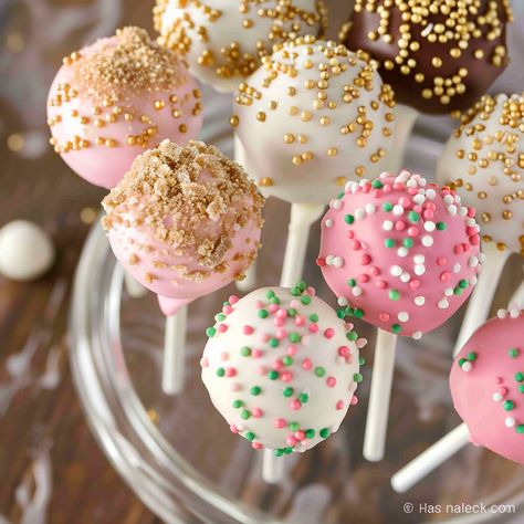 Starbucks Cake Pops Recipe Starbucks Cake Pops Recipe, Cake Pop Christmas, Cake Pops Vanilla, Star Buck, Frozen Cake Pops, Starbucks Cake Pops, Cake Pops Recipe, Pop Christmas, Types Of Frosting