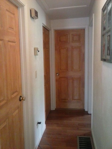 For less than $50.00 I gave my home the look of expensive Oak doors without paying the Oak Door price. Here is what my doors looked like when I got started. They are BOOORING! I wanted to give them a upgrade, but didn't want to spend 120.00 per door since I have 5 of them in the hallway. So I decided to get out my paint brushes and start making some magic happen... Here is a quick peek at my hallway. It is all white and has NO character at all. The first step was to paint the doo… Vintage Sinks, Cable Spools, Cupboard Colors, Diy Kitchen Cabinets Makeover, Closet Wood, Sock Gnomes, Wood Screen Door, Beaded Trees, Honey Oak Cabinets