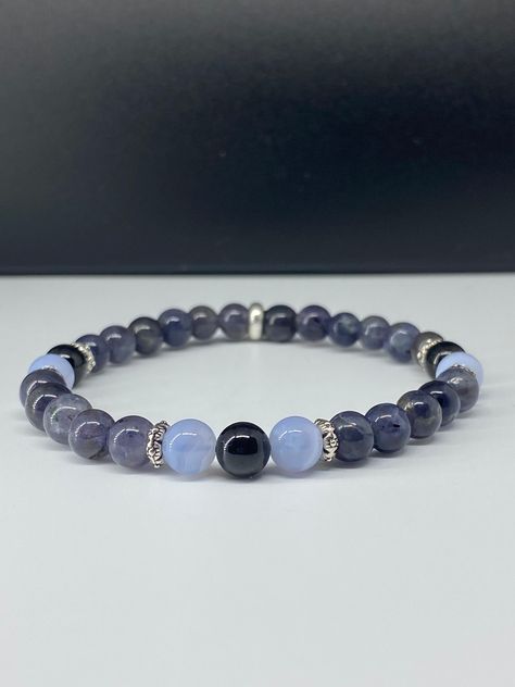 Crystal Bracelets Diy, Blue Gemstone Bracelet, Memory Wire Jewelry, Black Tourmaline Bracelet, Wood Bead Bracelet, Blue Beaded Bracelets, Wrist Jewelry, Tourmaline Bracelet, Beads Bracelet Design