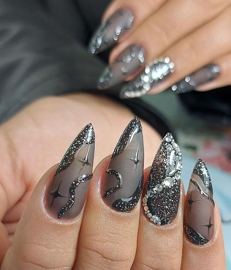 Trendy New Years Nails, Colorful Goth Nails, Pretty Goth Nails, Smokey Nail Art, Goth New Years Nails, Rave Nail Ideas, Black Jelly Nails Acrylic, Goth Coffin Nails, Anti Valentines Nails