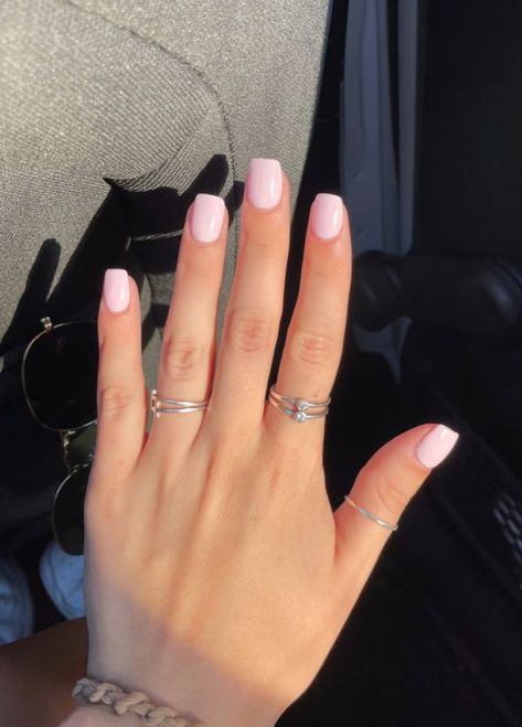 Light Pink Acrylic Nails Squoval, Pink Nails Squoval, Light Pink Nail Ideas, Nail Ideas Short, Squoval Acrylic Nails, Nails Squoval, Light Pink Acrylic Nails, Pink Nail Ideas, Short Pink Nails