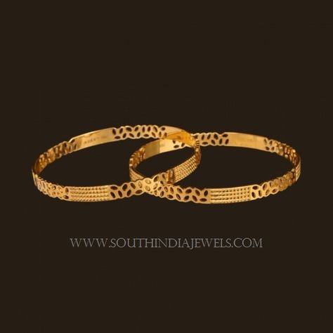 Gold Bangle Design for Daily Use Gold Bangle Design, Simple Gold Bangle, Plain Gold Bangles, Gold Bangles Indian, Bangle Design, Gold Jewelry Outfits, Gold Bangles For Women, Gold Bangle Set, Modern Gold Jewelry