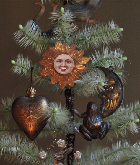 Pagan Christmas, Winter Solstice Celebration, Christmas Tree Inspo, Dark Christmas, Christmas Tree Inspiration, Christmas Inspo, Antique Christmas, Victorian Christmas, Merry Little Christmas