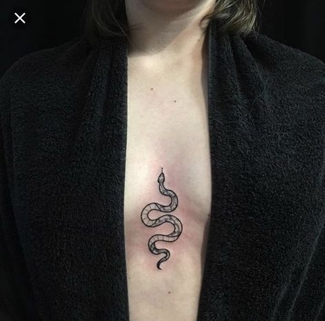 Small Snake Tattoo, Orca Tattoo, Tattoo Snake, Serpent Tattoo, Hamsa Tattoo, Snake Tattoo Design, Sternum Tattoo, E Tattoo, Diy Tattoo