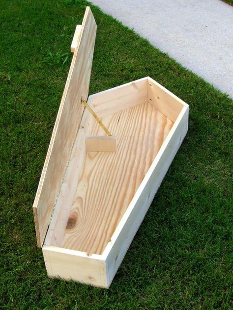 Hollween Decor, Halloween Coffin Decoration, Diy Coffin, Irish Wake, Miniature Coffin, Halloween Entertainment, Basket Raffle, Halloween Minis, Pallet Deck Diy