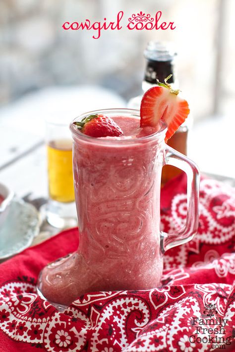 Cowgirl Cocktail, Strawberry Daiquiri Cocktail, Flavored Waters, Frozen Limeade, Daiquiri Cocktail, Strawberry Daiquiri, Frozen Cocktails, Lime Soda, Lime Wedge