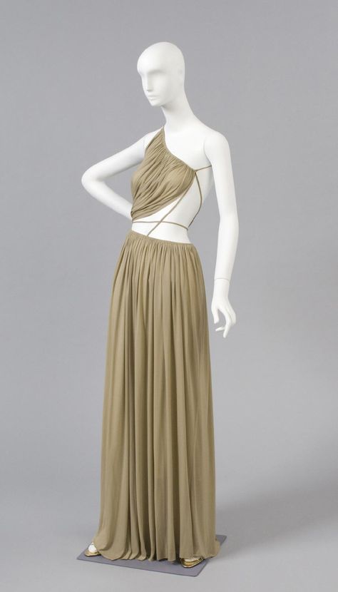 Woman's Evening Dress Designed by James Galanos, American, born 1924 Geography: Made in United States, North and Central America Date: Fall 1992 Medium: Silk jersey Madame Gres, Designer Evening Dresses, 1990s Fashion, Women's Evening Dresses, Mode Inspo, Vintage Glamour, Mode Inspiration, Historical Fashion, 70s Fashion