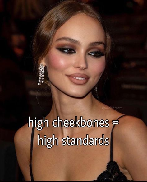 Lilyrosedepp lily rose depp lrd lily depp Makeup For High Cheekbones, High Cheekbones Women, High Cheekbones Aesthetic, Hollow Cheeks, Beautiful Vision Boards, Feminine Urge, Collage Material, Tiktok Famous, Manifestation Affirmation