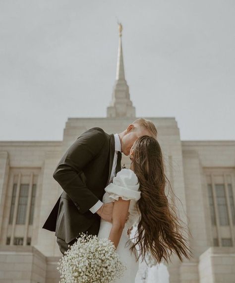 Temple Bride Photography, Mormon Wedding Photos, Temple Bridal Photos, Lds Engagement Pictures, Lds Wedding Pictures, Draper Temple Wedding, Bountiful Temple Wedding, Lds Temple Marriage, Lds Temple Wedding Pictures